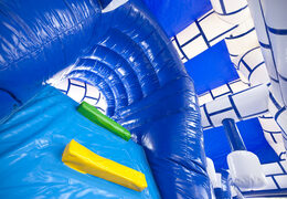 Compre castelo insuflável médio com tema de castelo com escorregador para crianças. Encomende castelos insufláveis ​​online na JB Insufláveis ​​Portugal