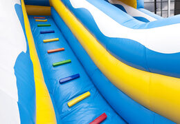 Slide inflável com tema de peixe-palhaço com piscina, impressionante objeto 3D, cores frescas e o obstáculo 3D para crianças. Ordene escorregadores infláveis ​​agora online em JB Insuflaveis Portugal