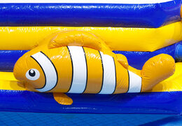 Compre uma pista de obstáculos inflável dupla Zig Zag Zee exclusiva para jovens e idosos. Encomende jogos de sinuca infláveis ​​agora online na JB Insuflaveis Portugal