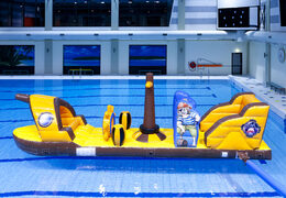 Espetacular navio inflável no tema pirata para jovens e idosos. Compre jogos de sinuca infláveis ​​online agora na JB Insuflaveis Portugal