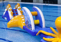 Compre um mundo subaquático inflável com objetos 3D divertidos para jovens e idosos. Encomende cursos de obstáculos infláveis ​​online agora na JB Insuflaveis Portugal