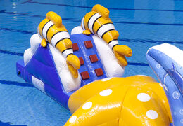 O mundo subaquático do curso de obstáculos é executado com objetos 3D divertidos para jovens e idosos. Compre atrações aquáticas infláveis ​​online agora na JB Insuflaveis Portugal
