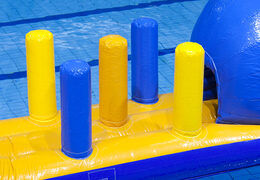 Curso de obstáculos inflável exclusivo de corrida de baleias com obstáculos 3D divertidos para jovens e idosos. Encomende cursos de obstáculos infláveis ​​online agora na JB Insuflaveis Portugal