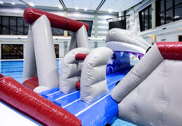 Encomende uma ilha inflável hermética em um tema de tubarão com uma liana, torre de escalada, escorregador redondo e obstáculos para jovens e idosos. Compre jogos de sinuca infláveis ​​agora online na JB Insuflaveis Portugal