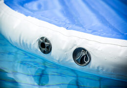 Compre um planalto de respingo multifuncional inflável exclusivo para jovens e idosos. Encomende jogos de sinuca infláveis ​​agora online na JB Insuflaveis Portugal