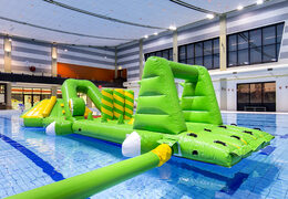Encomende um escorrega inflável com tema de crocodilo para jovens e idosos. Compre atrações aquáticas infláveis ​​online agora na JB Insuflaveis Portugal