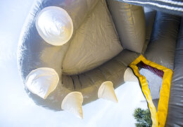 Compre um castelo insuflável de tubarão com piscina na JB Insufláveis Portugal. Encomende castelos insufláveis online na JB Insufláveis Portugal