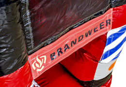 Compre um castelo insuflável no tema bombeiros com um slide e objetos 3D para crianças. Encomende castelos insufláveis ​​online na JB Insufláveis ​​Portugal