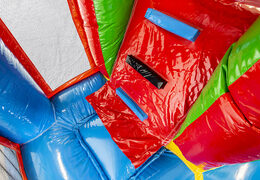 Castelo insuflável médio com tema do Havaí e escorregador para crianças. Encomende castelos insufláveis ​​online na JB Insufláveis ​​Portugal