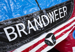 Peça um castelo insuflável médio para brigada de incêndio com escorregador para crianças. Compre castelos ​​insufláveis ​​online na JB Insufláveis ​​Portugal