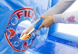 Obtenha IPS Water Wars inflável com canhões de água para jovens e idosos. Compre atrações aquáticas infláveis online agora na JB Insuflaveis Portugal