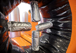 Compre a plataforma de obstáculos inflável de 40 peças Dodger Platform Giga Modular para crianças. Encomende cursos de obstáculos infláveis ​​online agora na JB Insuflaveis Portugal