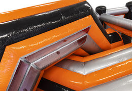 Compre a pista de obstáculos Tunnel Twister inflável de 40 peças giga modular para crianças. Encomende cursos de obstáculos infláveis ​​online agora na JB Insuflaveis Portugal