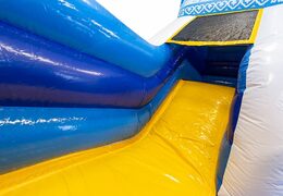 Castelo insuflável com tema de princesa azul com um slide, compre o objeto 3D na superfície de salto e um divertido design de pirata para crianças. Compre castelos insufláveis ​​online na JB Insufláveis ​​Portugal