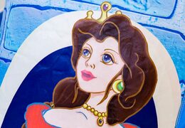 Ordene um castelo insuflável multifuncional azul com tema de princesa e um escorregador para crianças. Compre castelos insufláveis ​​online na JB Insufláveis ​​Portugal