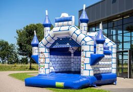 Ordene castelo insuflável ​​de castelo padrão em azul com um tema de cavaleiro para crianças. Compre castelos insufláveis ​​online na JB Insufláveis ​​Portugal