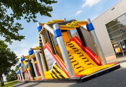 Encomende o mega curso de obstáculos