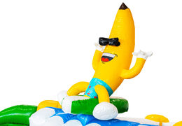 Figura 3D em banana inflável com tema de shorts de banho para festa de verão