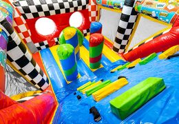 Pista de obstáculos de alta qualidade com tema de quadrinhos e desafios únicos