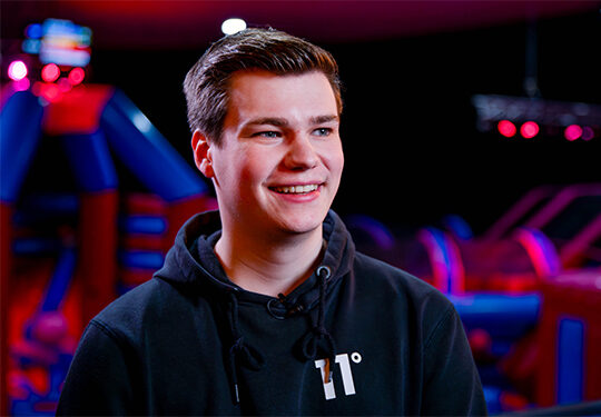 Tom, Assistente de Gerência na Bounce Valley Eindhoven, fornece uma citação