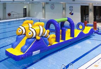 Aventura legal de corrida de obstáculos em peixes-palhaço temáticos com objetos desafiadores de obstáculos para comprar para jovens e idosos. Encomende jogos de sinuca infláveis ​​agora online na JB Insuflaveis Portugal