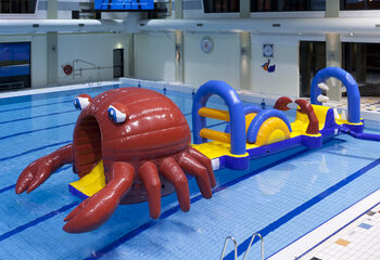 Obstáculo espetacular Corra no tema caranguejo com objetos de obstáculos desafiadores para jovens e idosos. Compre jogos de sinuca infláveis ​​agora online na JB Insuflaveis Portugal