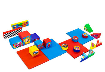 Conjunto de Softplay grande no tema de quadrinhos com blocos coloridos para brincar
