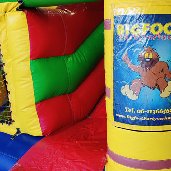 Opblaasbare 11 jaar oude multiplay die nog steeds in top staat is 