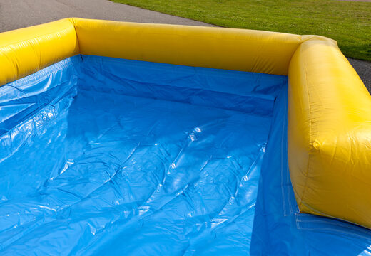 Compre un tobogán inflable multifuncional único en el tema de la playa con una piscina de chapoteo, un objeto 3D impresionante, colores frescos y el obstáculo 3D para niños. Ordene toboganes inflables ahora en línea en JB Insuflaveis Portugal