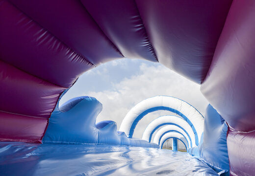 Obtenha seu escorregador de barriga inflável com tema de crocodilo de 18 m de comprimento para crianças online. Encomende escorregas insufláveis ​​agora na JB Insuflaveis Portugal