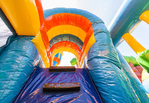 Compre um castelo insuflável  multijogador interno com tema de conto de fadas e escorregador para crianças. Encomende castelos insufláveis ​​online na JB Insufláveis ​​Portugal