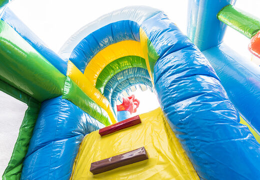 Castelo insuflável multiplay do mundo marinho com um slide, objetos divertidos na superfície de salto e objetos 3D impressionantes para as crianças. Compre castelos ​​insufláveis ​​online na JB Insufláveis ​​Portugal