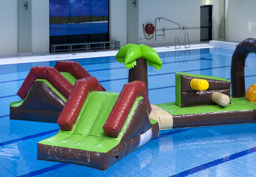 Curso de assalto inflável 16 metros de comprimento Double Hawaii Run XL piscina de obstáculos com vários objetos emocionantes para jovens e idosos. Encomende cursos de obstáculos de piscina inflável agora online na JB Insuflaveis Portugal