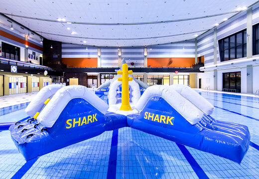 Encomende uma pista de obstáculos de corrida de cabelo duplo para jovens e idosos. Compre cursos de obstáculos de piscina inflável online agora na JB Insuflaveis Portugal