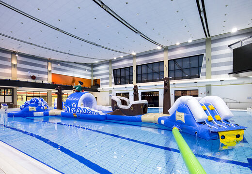 Compre uma pista de obstáculos inflável dupla exclusiva para jovens e idosos. Encomende jogos de sinuca infláveis ​​agora online na JB Insuflaveis Portugal