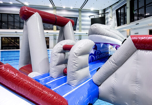 Encomende uma ilha inflável hermética em um tema de tubarão com uma liana, torre de escalada, escorregador redondo e obstáculos para jovens e idosos. Compre jogos de sinuca infláveis ​​agora online na JB Insuflaveis Portugal