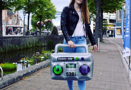 Adquira já o seu Mini rádio insuflável em pvc 538. Encomende os seus artigos publicitários insufláveis ​​online na JB Insuflaveis Portugal