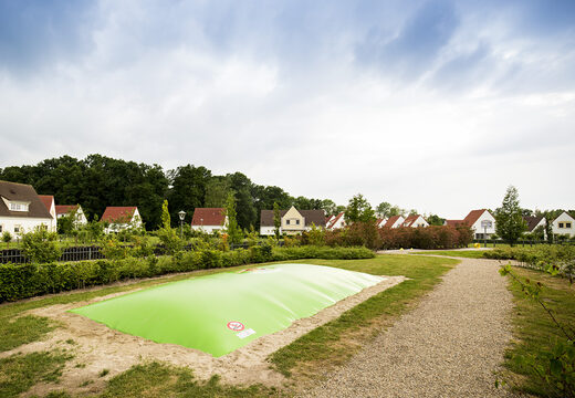 Compre uma montanha aérea inflável personalizada no tema Coelho. Encomende montanhas aéreas infláveis ​​agora online na JB Insuflaveis Portugal