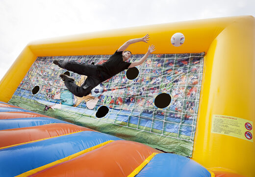 Compre um baliza de futebol challenge com uma cama inflável para jovens e idosos. Encomende agora online uma baliza de futebol insuflável com cama na JB Insuflaveis Portugal