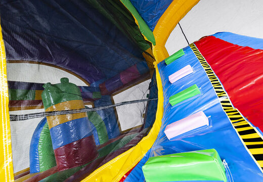 Multijogador superblocos castelo insuflável com um slide e com objetos 3D dentro para crianças. Compre castelos ​​insufláveis ​​online na JB Insufláveis ​​Portugal