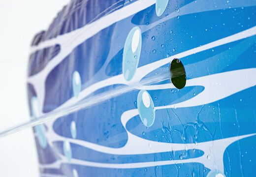 Tema subaquático inflável exclusivo IPS Splash Wall - detalhe com um spray de água na parte superior para jovens e idosos. Compre IPS Splash Walls infláveis ​​agora online na JB Insuflaveis Portugal