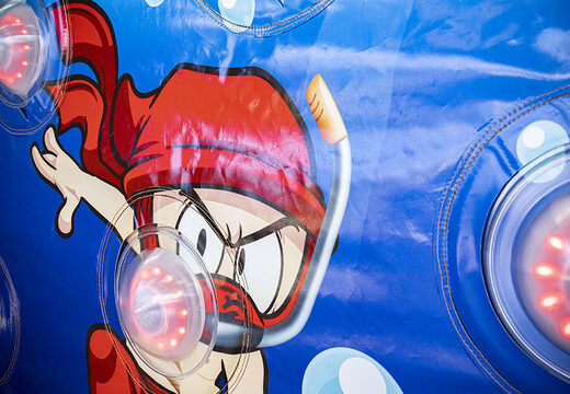 Encomende o tema subaquático IPS Splash Wall - impressão detalhada com um spray de água na parte superior para jovens e idosos. Compre IPS Splash Walls infláveis ​​agora online na JB Insuflaveis Portugal