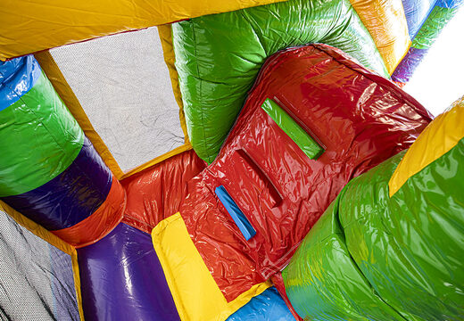 Encomende o castelo insuflável multijogador médio no tema superblocos com escorregador para crianças. Compre castelos insufláveis ​​​​online na JB Insufláveis ​​Portugal