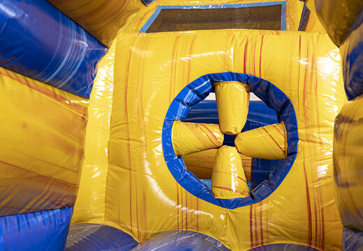 Ordene uma pista de obstáculo de mármore modular de 13,5 metros de comprimento com objetos 3D apropriados para crianças. Compre pistas de obstáculos infláveis ​​online agora na JB Insuflaveis Portugal