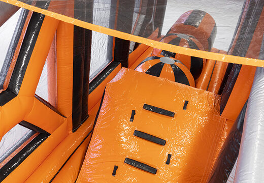 Compre pista de obstáculos inflável de 40 peças giga modular Ball Hopper para crianças. Encomende cursos de obstáculos infláveis ​​online agora na JB Insuflaveis Portugal