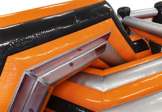 Compre a pista de obstáculos Tunnel Twister inflável de 40 peças giga modular para crianças. Encomende cursos de obstáculos infláveis ​​online agora na JB Insuflaveis Portugal