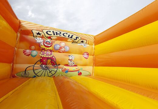 Compre um mini castelo insuflável aberto com tema de circo no JB Inflatable online. Encomende castelos insufláveis ​​agora na JB Insufláveis ​​Portugal online