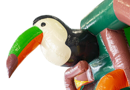 Compre o castelo insuflável com escorregador com tema da Amazônia na JB Insufláveis ​​Portugal. Encomende o castelos insufláveis online na JB Insufláveis ​​Portugal