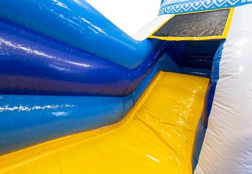 Castelo insuflável com tema de princesa azul com um slide, compre o objeto 3D na superfície de salto e um divertido design de pirata para crianças. Compre castelos insufláveis ​​online na JB Insufláveis ​​Portugal
