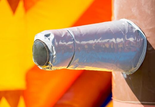 Compre um castelo insuflável com tema de pirata e um escorregador para crianças. Compre castelos insufláveis ​​online na JB Insufláveis ​​Portugal